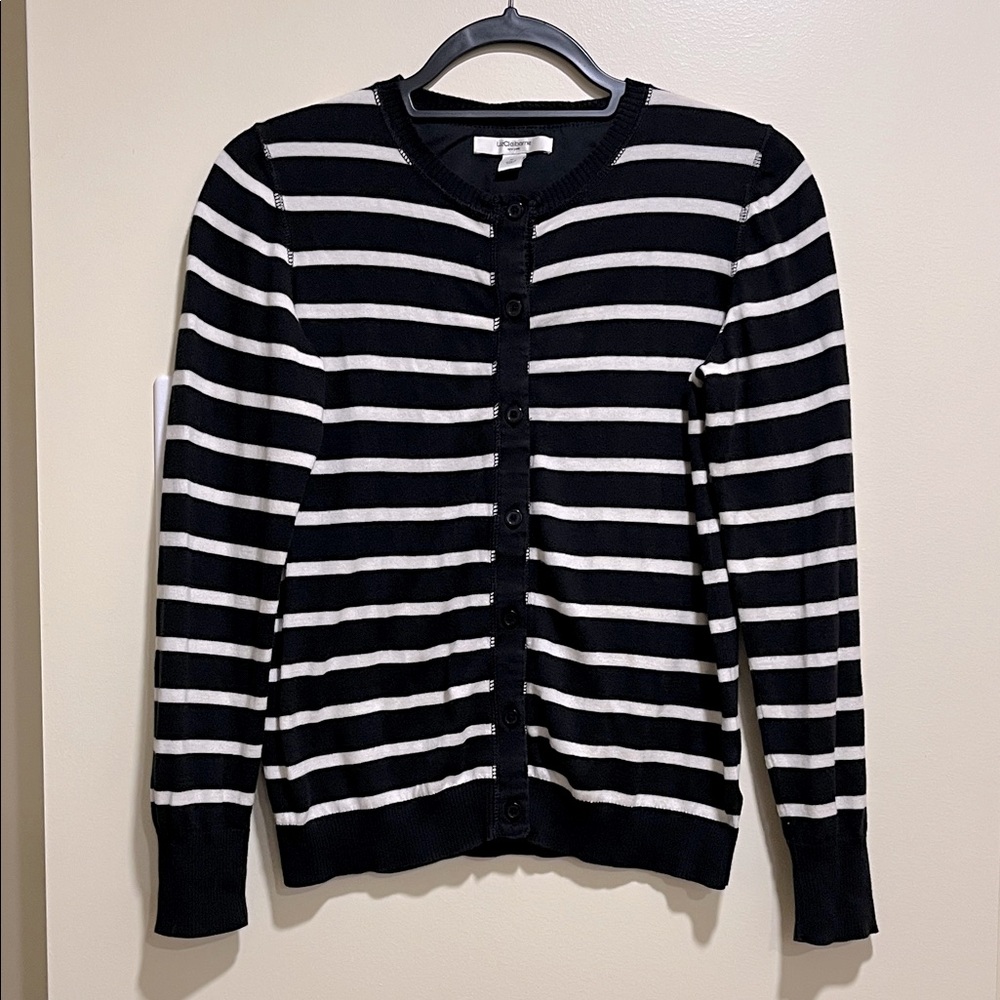 Liz Claiborne size M sweater